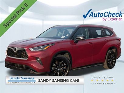Used 2022 Toyota Highlander XLE