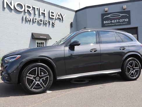 Used 2025 Mercedes-Benz GLC 300 4MATIC w/ AMG Line image 1