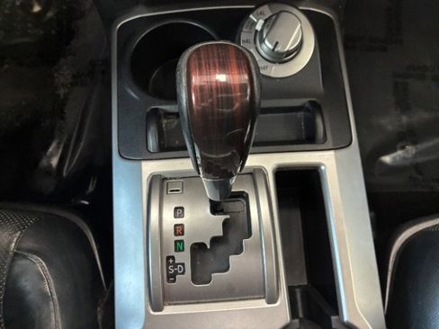 Used 2014 Toyota 4Runner Limited image 18