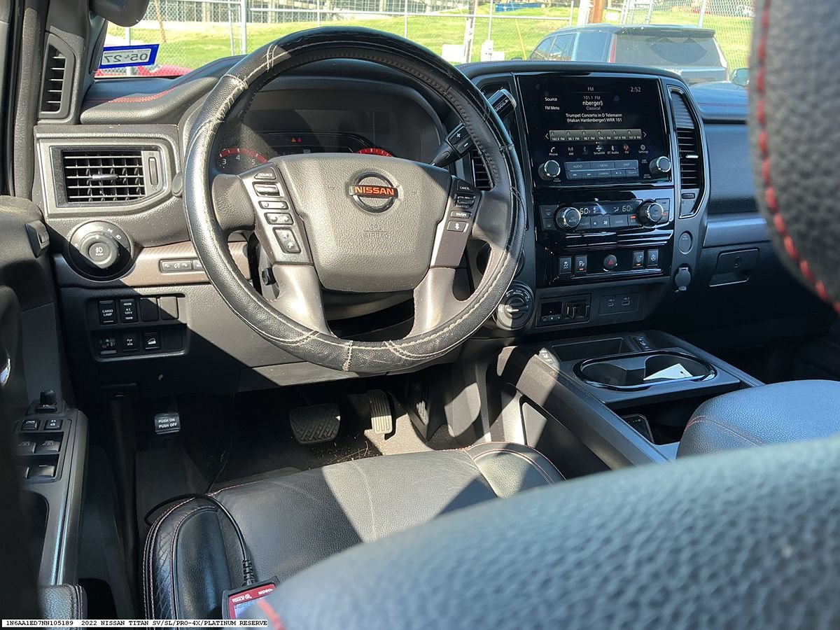 Used 2022 Nissan Titan PRO-4X w/ Pro-4x Convenience Package AWD/4WD image 9