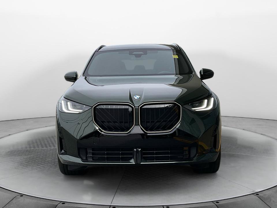 Used 2026 BMW X3 xDrive30i w/ Premium Package AWD/4WD image 2