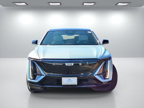 Certified 2025 Cadillac Lyriq Sport AWD/4WD image 2