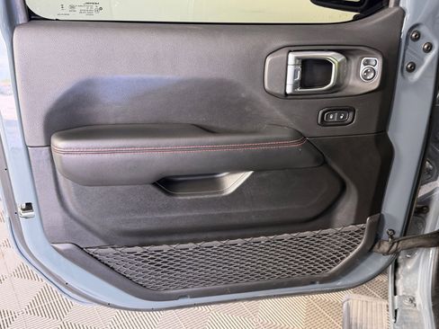 Used 2024 Jeep Wrangler Unlimited Rubicon image 11