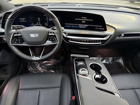 Used 2023 Cadillac Lyriq 2WD image 7