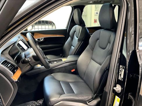 Used 2023 Volvo XC90 B6 Plus w/ Protection Package Premier AWD/4WD image 9