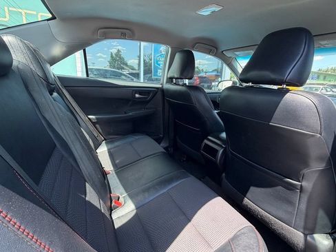 Used 2016 Toyota Camry SE FWD image 11