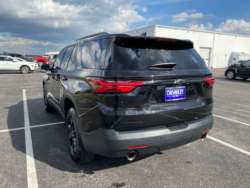 Used 2023 Chevrolet Traverse LT FWD image 5