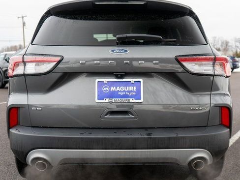 Used 2022 Ford Escape SE w/ Cold Weather Package image 7