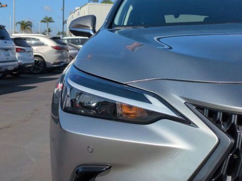 Used 2025 Lexus NX 350h AWD w/ Premium Package image 11