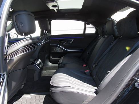 Used 2025 Mercedes-Benz S 63 AMG S image 18