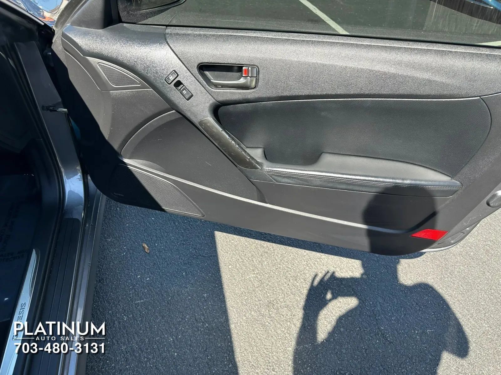 Used 2015 Hyundai Genesis 3.8 RWD image 18