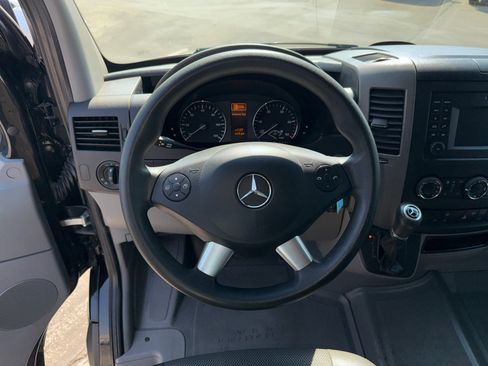 Used 2018 Mercedes-Benz Sprinter 2500 image 9