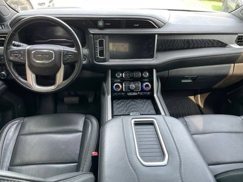 Used 2022 GMC Yukon Denali AWD/4WD image 13