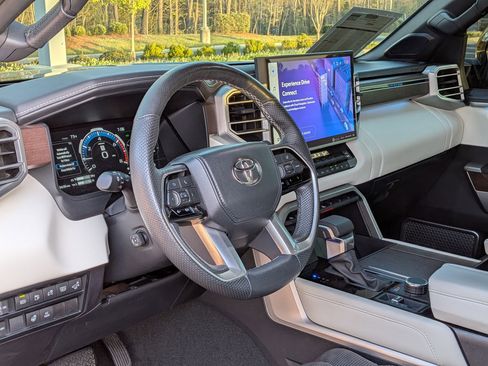 Used 2024 Toyota Sequoia Capstone image 12