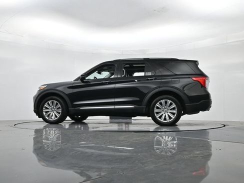 Certified 2023 Ford Explorer Limited w/ Limited Technology Package AWD/4WD image 39