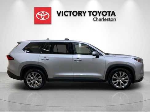 Used 2024 Toyota Grand Highlander Limited image 5