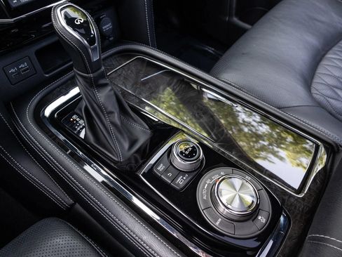 Used 2021 INFINITI QX80 Sensory w/ All-Season Package AWD/4WD image 26