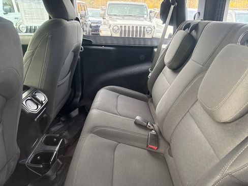 Used 2019 Jeep Wrangler Sport image 14