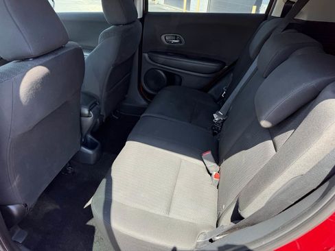 Used 2018 Honda HR-V LX image 13
