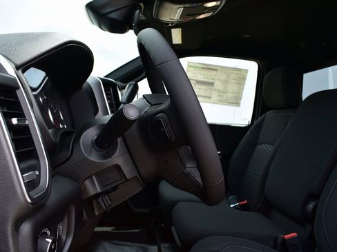 New 2025 RAM 2500 Big Horn image 39