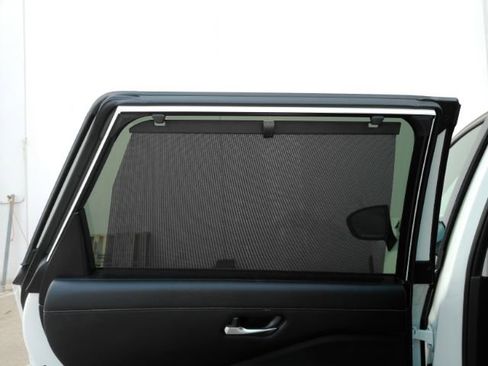 Used 2022 Nissan Pathfinder SL w/ SL Black Package image 19