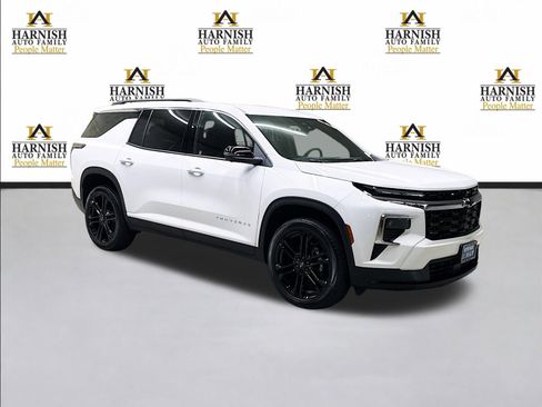 New 2026 Chevrolet Traverse LT w/ Driver Confidence Package image 3