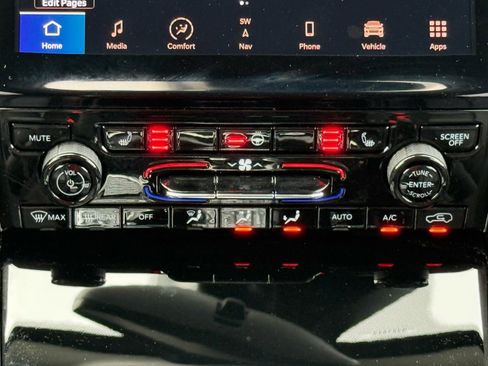 Used 2023 Jeep Grand Cherokee 4WD 4xe image 28