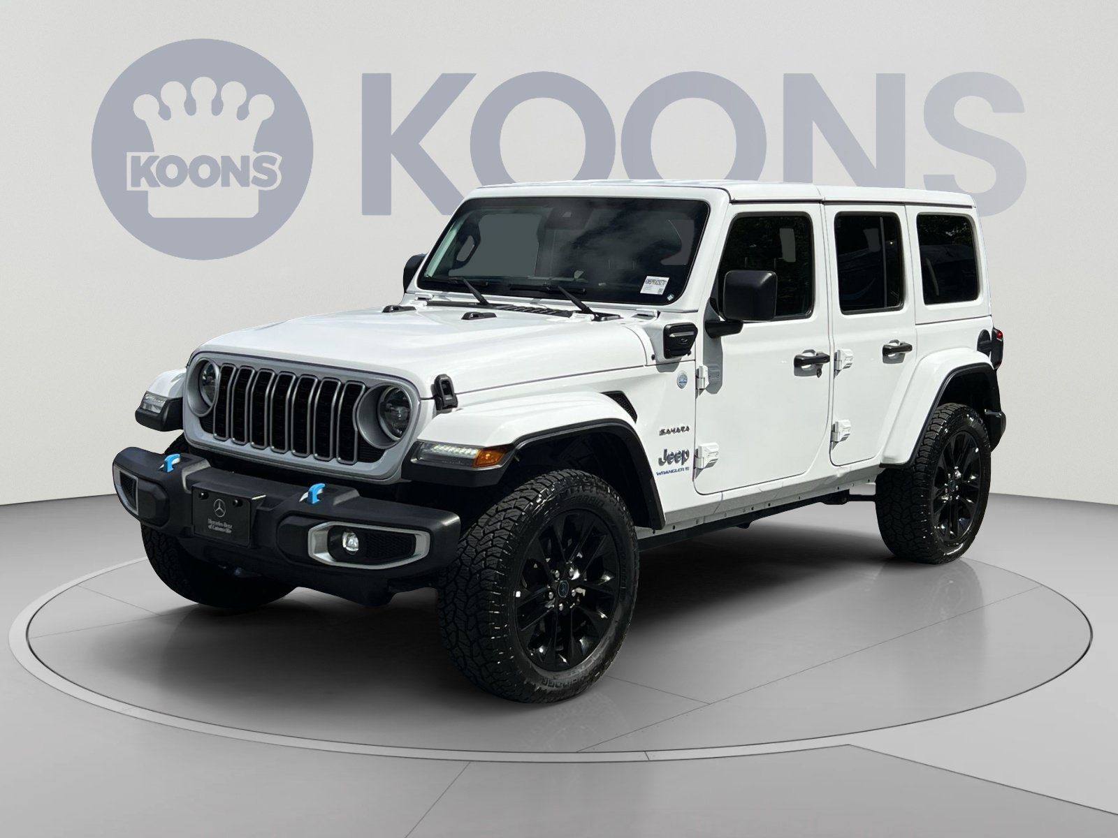 Used 2024 Jeep Wrangler Unlimited Sahara AWD/4WD image 5