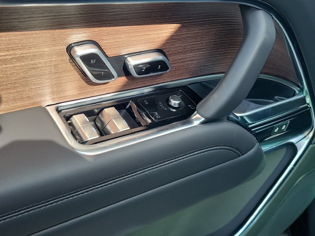 New 2026 Land Rover Range Rover SE AWD/4WD image 24