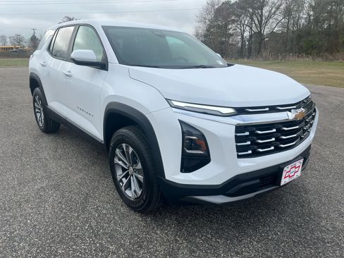 New 2026 Chevrolet Equinox LT image 8