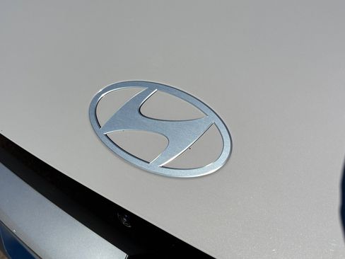 Used 2025 Hyundai Ioniq 5 Limited image 23