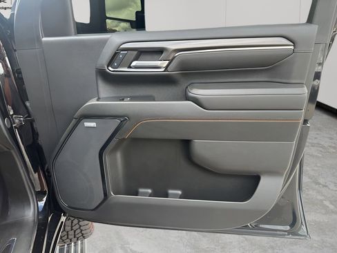 Used 2024 GMC Sierra 2500 AT4 w/ AT4 Premium Plus Package AWD/4WD image 14