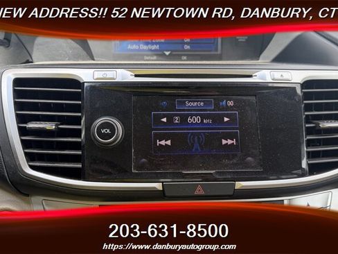 Used 2014 Honda Accord Touring image 25