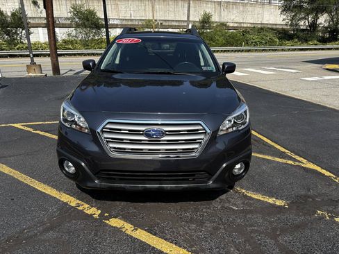 Used 2017 Subaru Outback 2.5i Premium AWD/4WD image 2