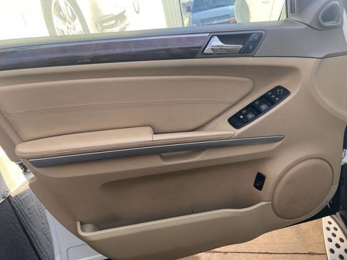 Used 2010 Mercedes-Benz ML 350 2WD image 21