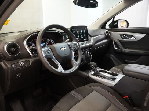 Used 2024 Chevrolet Blazer LT w/ Convenience Package FWD image 6