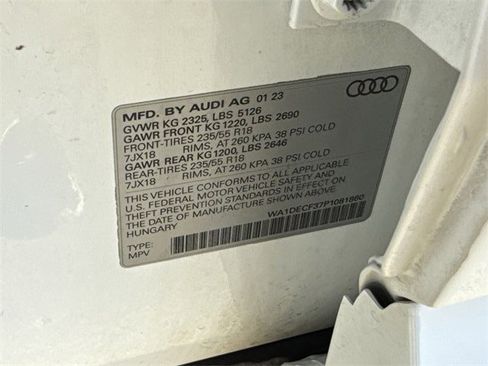 Used 2023 Audi Q3 2.0T Premium image 34