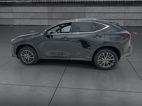 Used 2025 Lexus NX 250 FWD w/ Towing Package (2000 Lbs) image 5