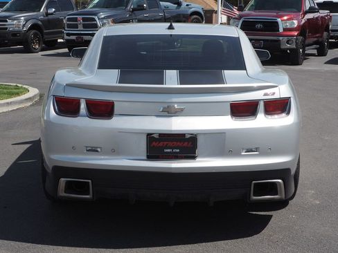 Used 2011 Chevrolet Camaro SS RWD image 5
