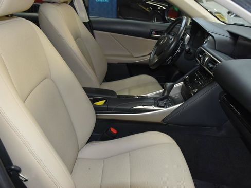 Used 2018 Lexus IS 300 AWD image 26