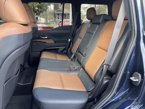 Used 2025 Lexus GX 550 w/ Accessory Package (Z1) AWD/4WD image 13