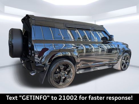 Used 2023 Land Rover Defender 110 V8 image 3