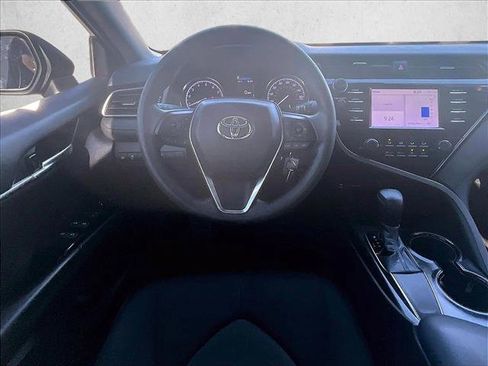 Used 2019 Toyota Camry LE FWD image 7