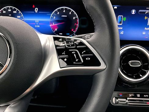 Used 2026 Mercedes-Benz GLB 250 image 21