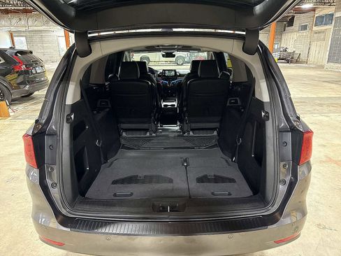 Used 2022 Honda Odyssey Touring image 11