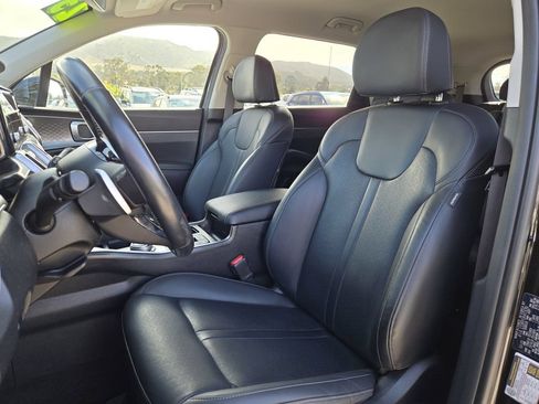 Used 2023 Kia Sorento EX AWD/4WD image 15