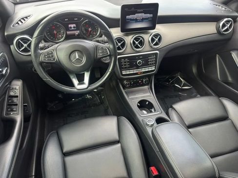 Used 2019 Mercedes-Benz GLA 250 4MATIC image 11