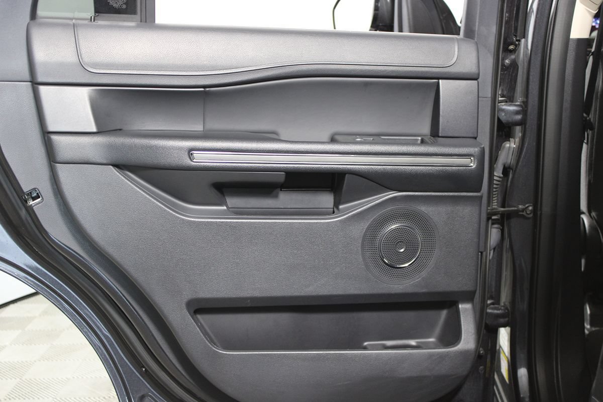 Used 2024 Ford Expedition XLT RWD image 26