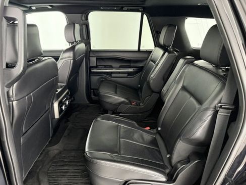 Used 2020 Ford Expedition Max XLT w/ Equipment Group 202A AWD/4WD image 18