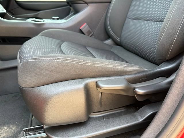 Used 2024 GMC Terrain SLE AWD/4WD image 11